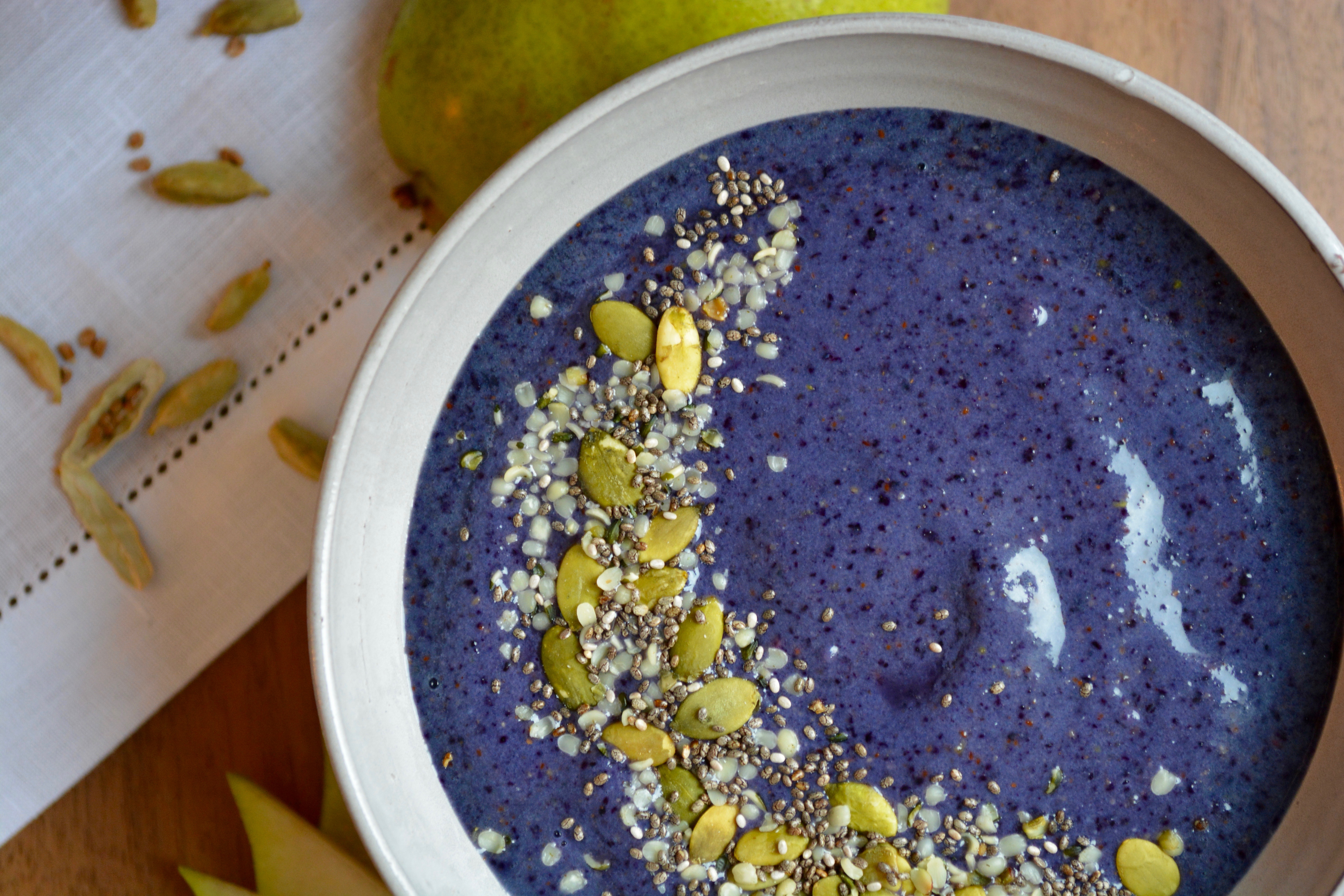 Wild Bluberries, Pear, Cardamom Smoothie 4